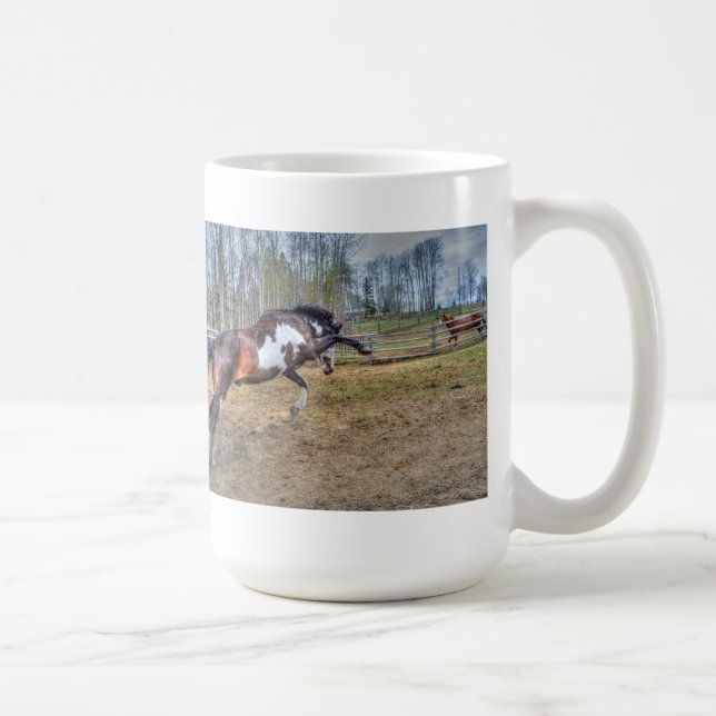 Foto på Spirated Pinto Stallion Equine Action Phot Kaffemugg (Höger)