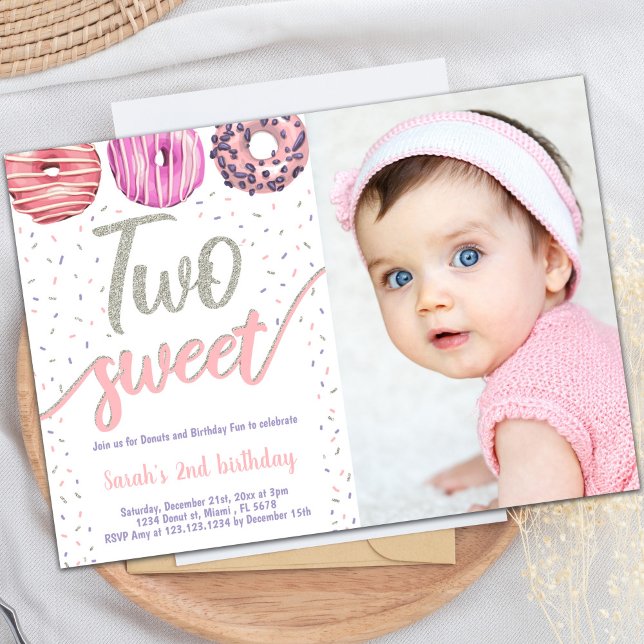 Foto på två svenska Silver Donut-födelsedagsinbjud Inbjudningar (Two Sweet Silver Donut Birthday Invitations photo)