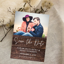 Foto på Wood B Rustic Save the Date Inbjudningar