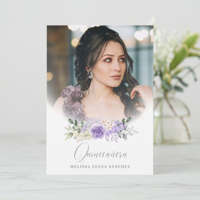 Foto Quinceañera Spanska Blommig Lila Girlang (Stående Fram)