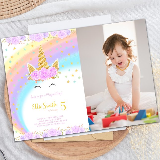 Foto Rainbow Unicorn Birthday-inbjudningar Inbjudningar (Photo Rainbow Unicorn Birthday Invitations)