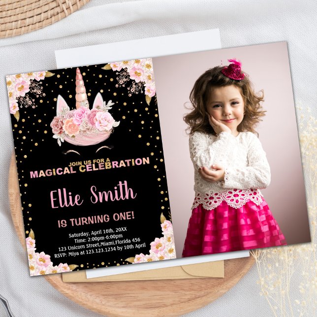 Foto Rosa Black Unicorn Birthday-inbjudningar Inbjudningar (Photo Pink Black Unicorn Birthday Invitations)