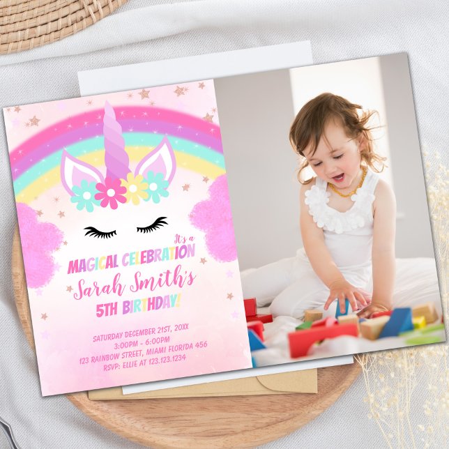 Foto Rosa Cloud Unicorn Birthday-inbjudningar Inbjudningar (Photo Pink Cloud Unicorn Birthday Invitations)
