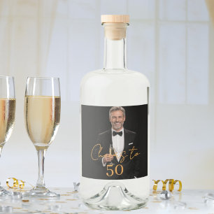 Foto skål födelsedagsfest guld spritflaskor etikett