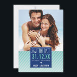 FOTO SPARA DATUM ombre diagonala ränder marin mint Datumet<br><div class="desc">En söt design med DU till din "SPARA DATUM"-KORT.  Den är uppsatt som en mall och det är lätt för dig att anpassa den - gör den till din egen!</div>