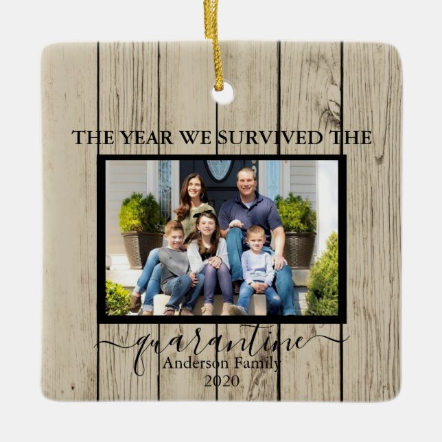 Foto vi Överlevt karantänen Faux Wood Julgransprydnad Keramik (Framsida)