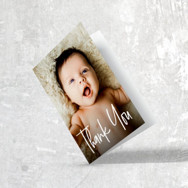 Fotobabyskor för modern handskriftsformat Anpassni Tack Kort (Handlettering baby photo thank you folded card.)