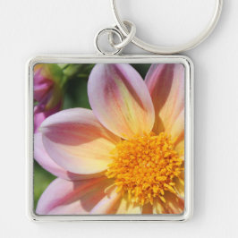fotoblomma, ljusa gulter rosa center - fyrkantig silverfärgad nyckelring