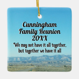 Fotofamiljens återföreningsoffert i liggande läge julgransprydnad keramik