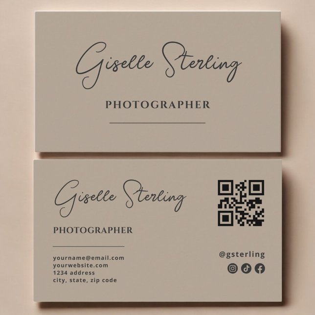 Fotograf Neutral Taupe Script QR-kod Visitkort (Skapare uppladdad)