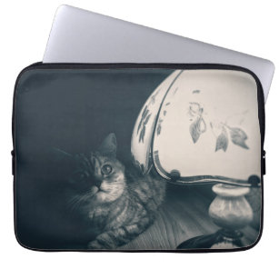 Fotografi av katt och lampa Noir Stil Laptop Fodral