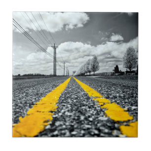Fotografi av Kreativet gult Asphalt Highway Road Kakelplatta