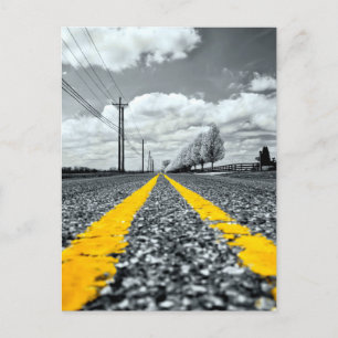 Fotografi av Kreativet gult Asphalt Highway Road Vykort