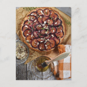Fotografi av livsmedel Frangipan Plum Honung Tart Vykort