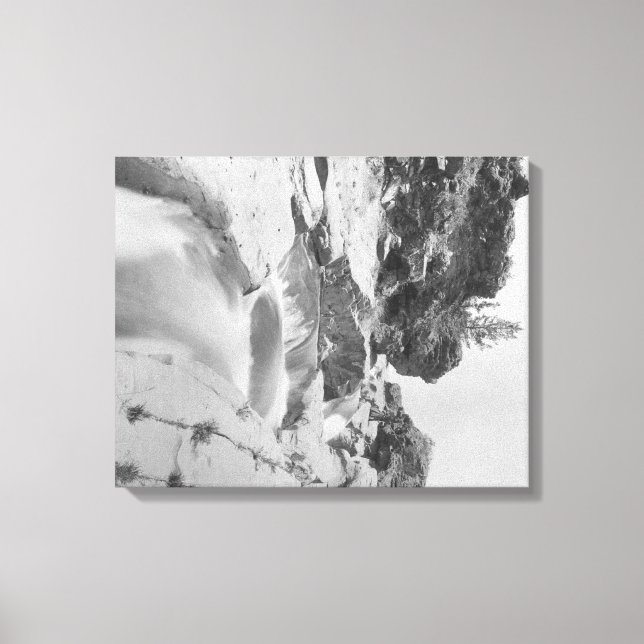 Fotografi av Minnekahta Falls nära Hett Vår Canvastryck (Framsida)