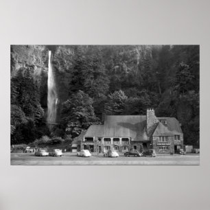 Fotografi av multnomah Lodge and Falls Poster