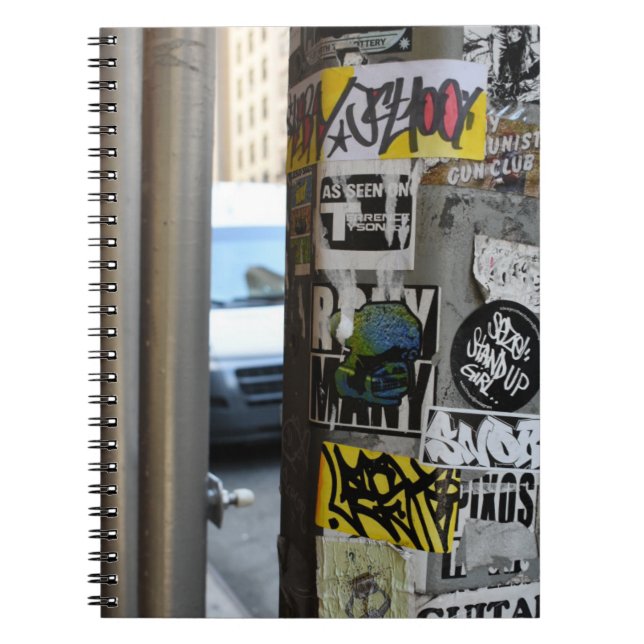 Fotografi av New York City Gritty Urban Street Art Anteckningsbok (Framsidan)