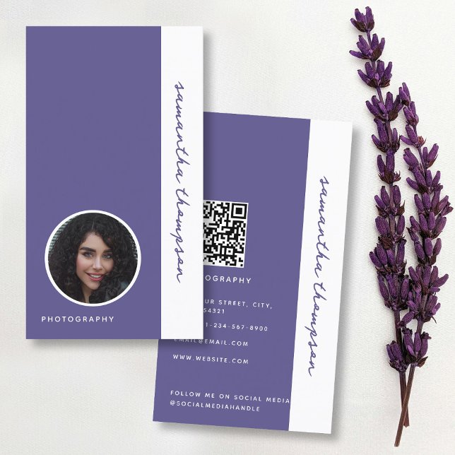 Fotografi av Professionellen lila fet skript Visitkort (Purple Bold Script Professional Photography Business Card)