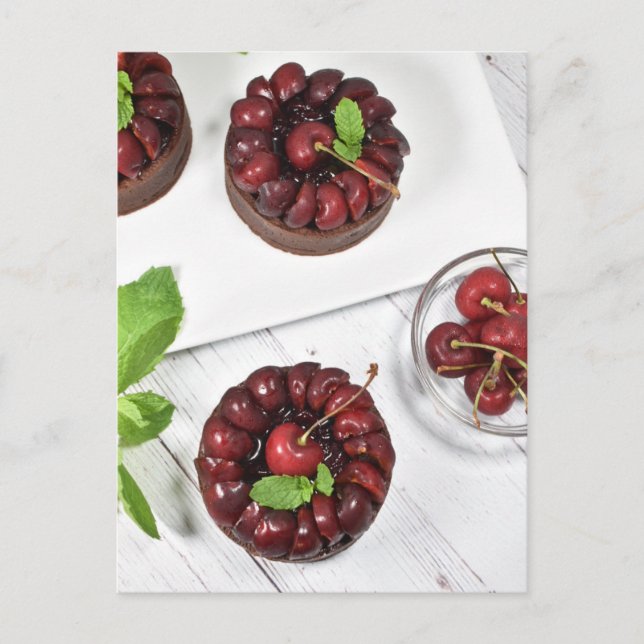 Fotografi Chocolate Cherry Tartlets Vykort (Framsida)