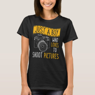 Fotografi - en pojke som Kärlek för att skjuta Bil T Shirt