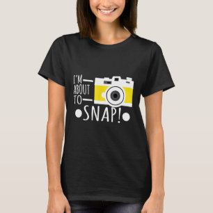 Fotografi jag är på väg att fästa fotokameran t shirt