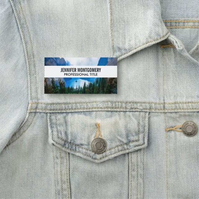 Fotografi över bergsområden i Rustic Land Namnbricka (På plats)