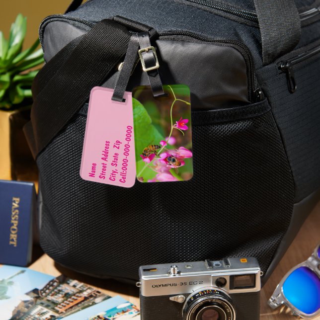 Fotografi över bin på korallvens vinblommor bagagebricka (Fram & Baksida)