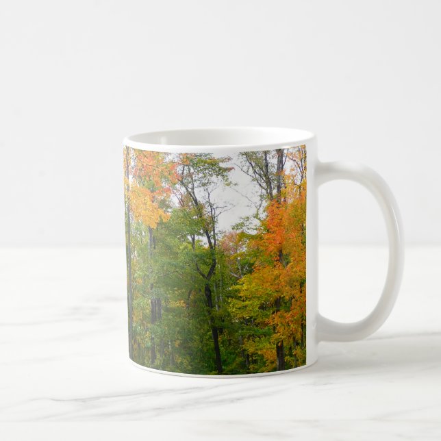 Fotografi över höstnaturen i Träd för fallmask Kaffemugg (Höger)