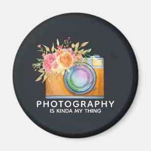 Fotografiet är Kinda My Sak Watercolor Camera Magnet