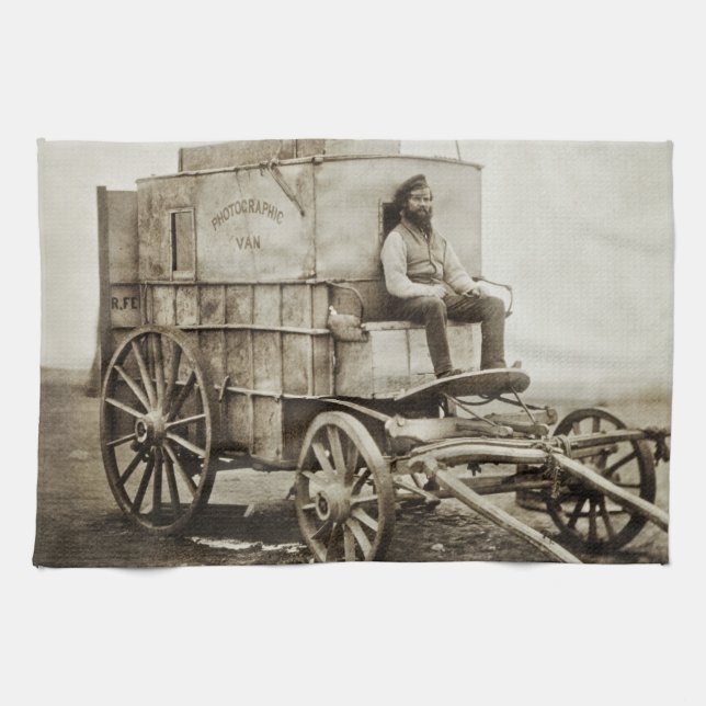 Fotografivagn av Roger Fenton Foto Realism Kökshandduk (Horisontell)