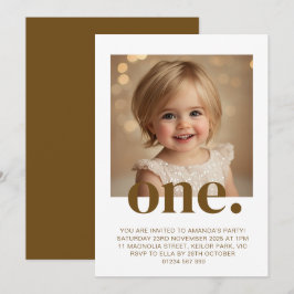 Fotoinbjudan första födelsedagen i Brown & White Inbjudningar