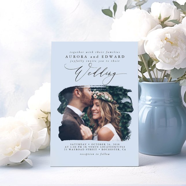 Fotoinbjudan till Dusty Blue Modern Boho Bröllop Inbjudningar (Elegant Minimalist Wedding Photo Invitations in a Dusty Blue Color)