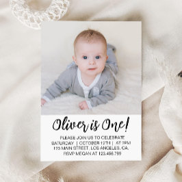 Fotoinbjudan till modern Minimal Boy Birthday Inbjudningar