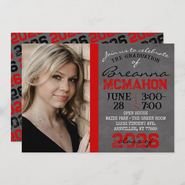 Fotoinbjudan till Red & Black Chalkboard Studenten Inbjudningar (Repeating Class Year 1 & 2 Photo Graduation Invitations)