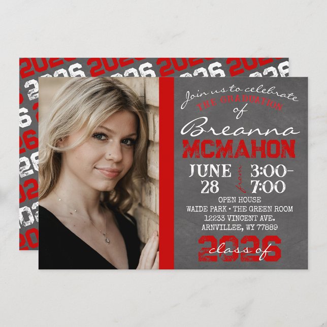Fotoinbjudan till Red & White Chalkboard Studenten Inbjudningar (Repeating Class Year 1 & 2 Photo Graduation Invitations)