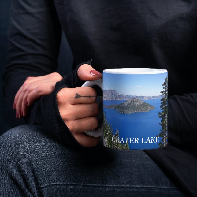 Fotokaffe i Mugg i Crater Sjö nationalpark (In Situ Held)