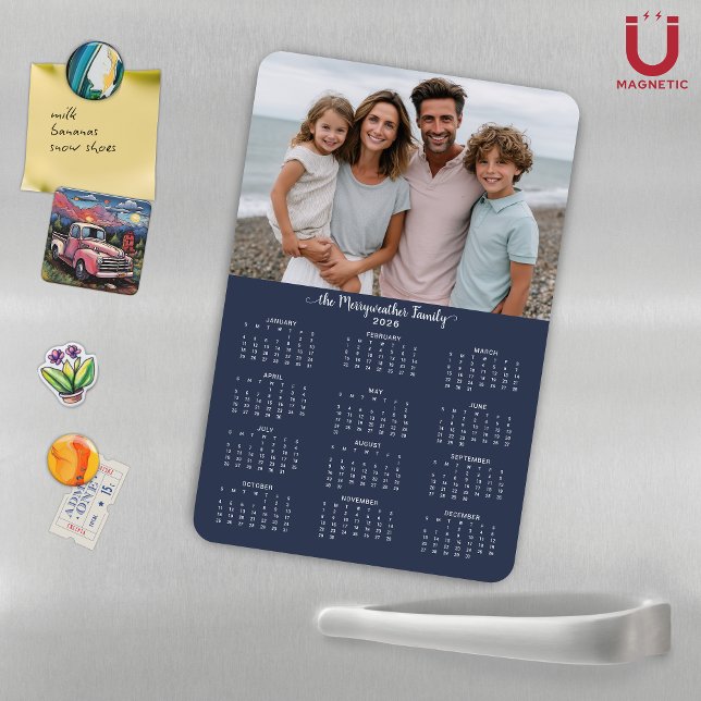 Fotokalender för 2026 för marinblått Personlig Magnet (2026 Navy Blue Personalized Family Photo Calendar Magnet)