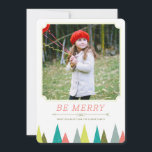 Fotokort för Festive Forest Helgdag Julkort<br><div class="desc">All fotografi visas endast som ett prov och är inte avsedd för återförsäljning. Den här produkten är endast avsedd för inköp av gång och exempelfoton ersätts med ditt eget bilder.</div>