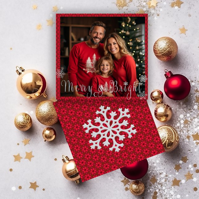 Fotokort för Fint "Merry & Bright" Red Helgdag (Classic Christmas Red Snowflake Photo Card)