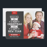 Fotokort för god jul Preppy Chalkboard Julkort<br><div class="desc">Roligt och rundade hörn från festen på diskett stil-krita skriver på julhälsningsfotomallen på platta kort från trendiget. Rustik schalkboard stil med svart bakgrund med stil-typografi av retro och vintage gräns. Lägg till ditt favoritfamiljefoto eller baby först helgdag bild och anpassa texten. Modern väg att skicka semesterhälsningar i lycklig till alla...</div>