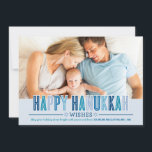 Fotokort för lycklig Hanukkah | Blå skuggor Julkort<br><div class="desc">Det moderna "Lycklig Hanukkah"-fotohälsningskortet har monokromatiska skuggor av blått,  anpassningsbar som du kan anpassa,  stort utrymme för visning av ett landskapsfoto och fet vågrät rand som accentuerar baksidan av kortet.</div>