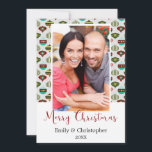 Fotokort för prydnadsföremål i julklapp Träd Julkort<br><div class="desc">Foto på hälsningskort för vintage eller klassiskt Julgran-ulbform för ornament. Detta Rustic Julgran Ornaments-fotokort är en perfekt för ett familjejulkort. Du kan uppdatera och anpassa ditt namn på och år på kortets framsida.</div>