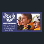 Fotokort Lycklig Chanukah "Blackboard Doves" Julkort<br><div class="desc">Fotokortet Lycklig Chanukah "Blackboard Doves" anpassar sig genom att lägga till ditt eget foto och ersätta texten med ditt eget. Anpassa text med ditt favoritteckensnitt stil, storlekt och färg. Storlek: 8 x 4 tum dina speciella ögonblick med kära överallt genom att skapa ett fotokort från början eller anpassa befintliga mallar....</div>