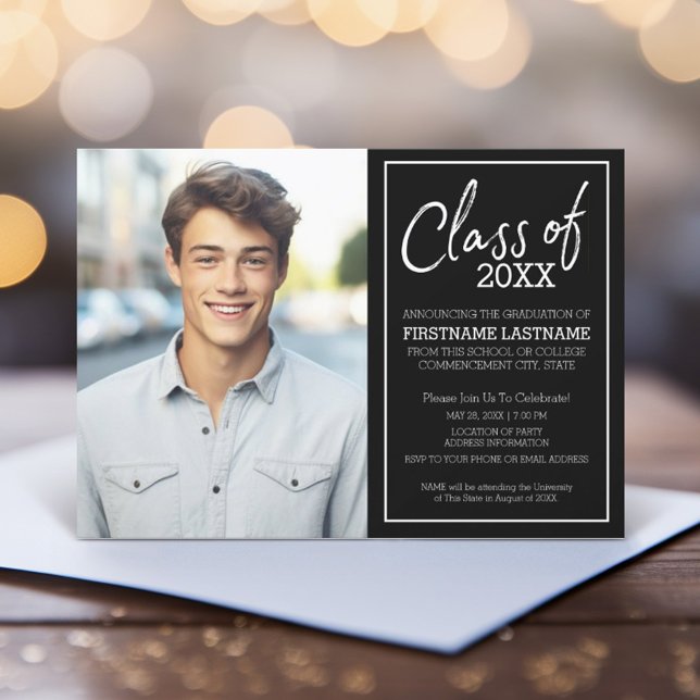 Fotomeddelande om svartvitt Trendig Studenten Inbjudningar (Graduation Announcement and Party Invite)