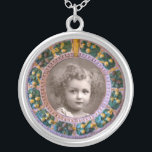 FOTOMMALL FÖR FLORENTINFLÖDEN FÖR RENAISSANCE SILVERPLÄTERAT HALSBAND<br><div class="desc">Elegant, klassisk, pulserande Renaissance bra konst, mästerverk från Bottega della Robbia ( Florens - Italien ) på ljusbrun, gult, grönt, färg.</div>