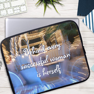 Foton för Woman Quote Script Guld Coach Laptop Fodral