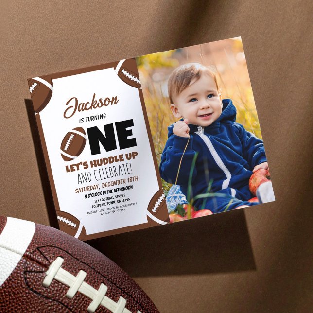 Foton från den moderna fotbollsbudgeten för Cute M (Skapare uppladdad)