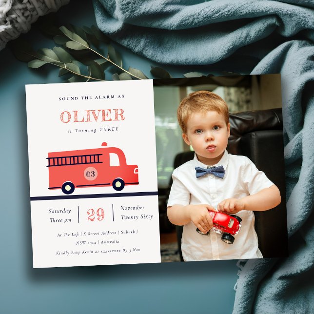 Foton från Red Navy Fire Lastbil Engine Inbjudan p (Skapare uppladdad)