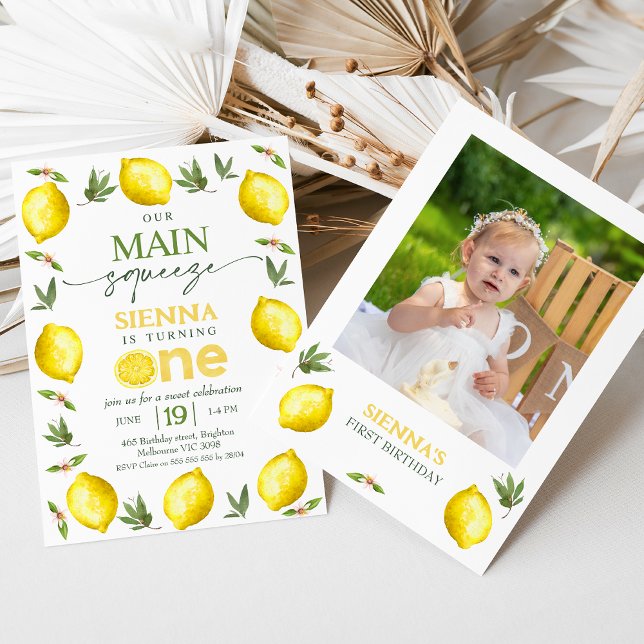 Foton Gult Girls - vår viktigaste spolning 1:a föd Inbjudningar (Main Squeeze 1st Birthday Invitation Template For Baby Girl, Lemon Themed 1st Birthday Party Invite)