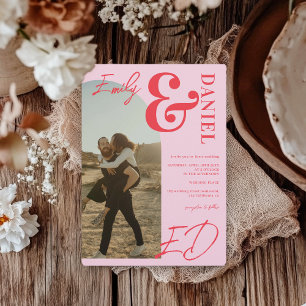 Foton med fet namn-skript, bågretro rosa bröllop inbjudningar